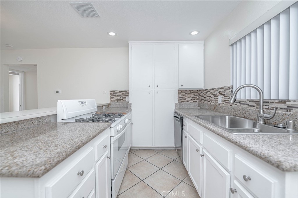 2845 S Fairview Street D