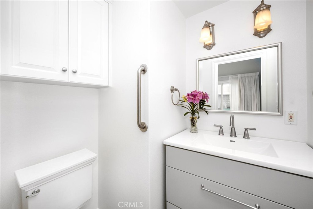 13500 121 L Wentworth Lane 121 L