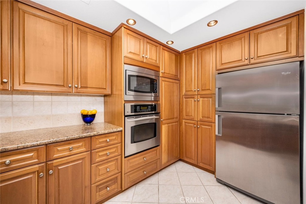 13500 121 L Wentworth Lane 121 L