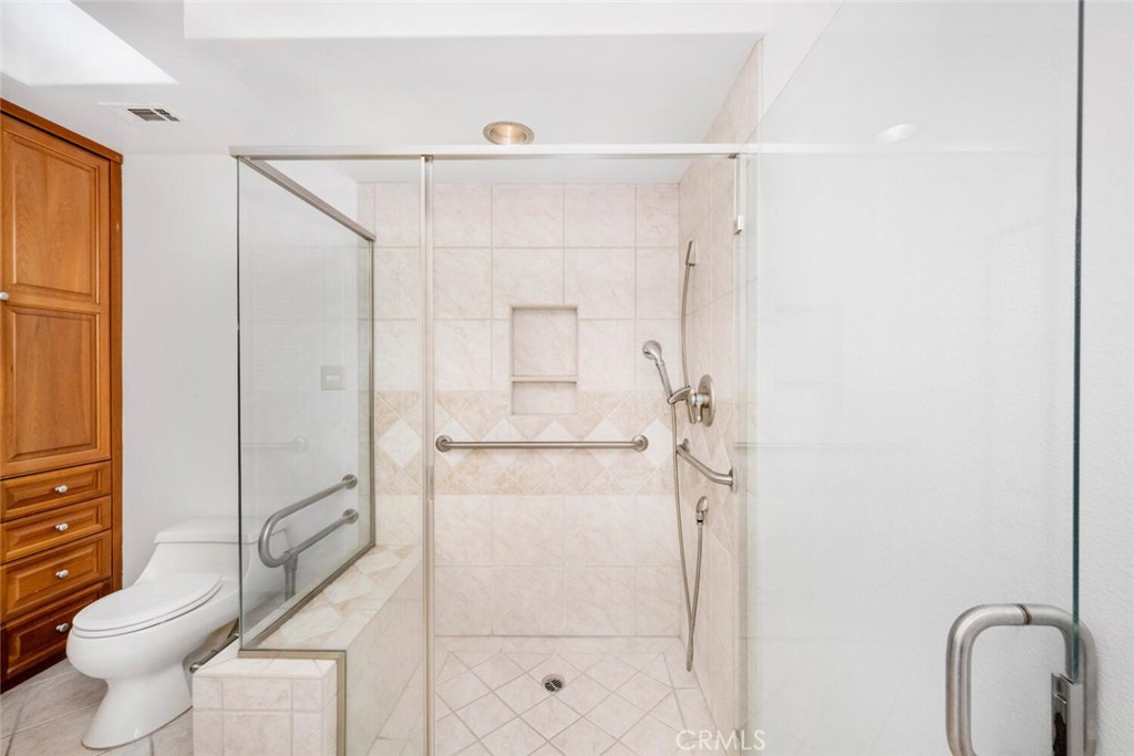 13500 121 L Wentworth Lane 121 L