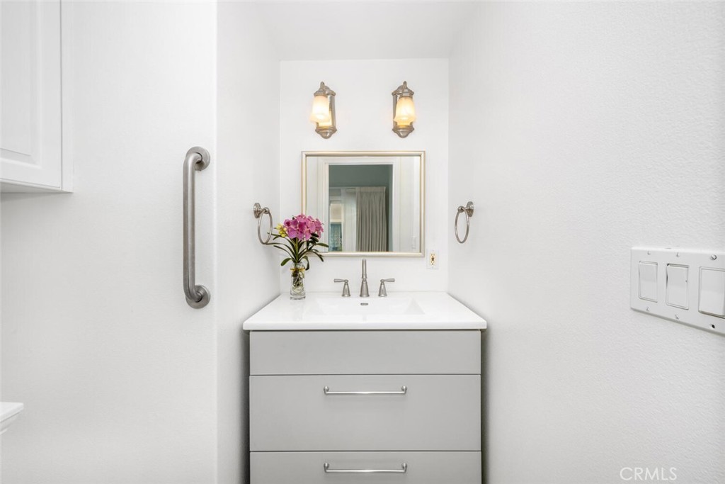 13500 121 L Wentworth Lane 121 L