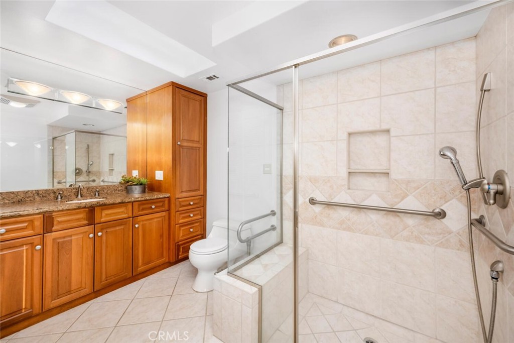 13500 121 L Wentworth Lane 121 L