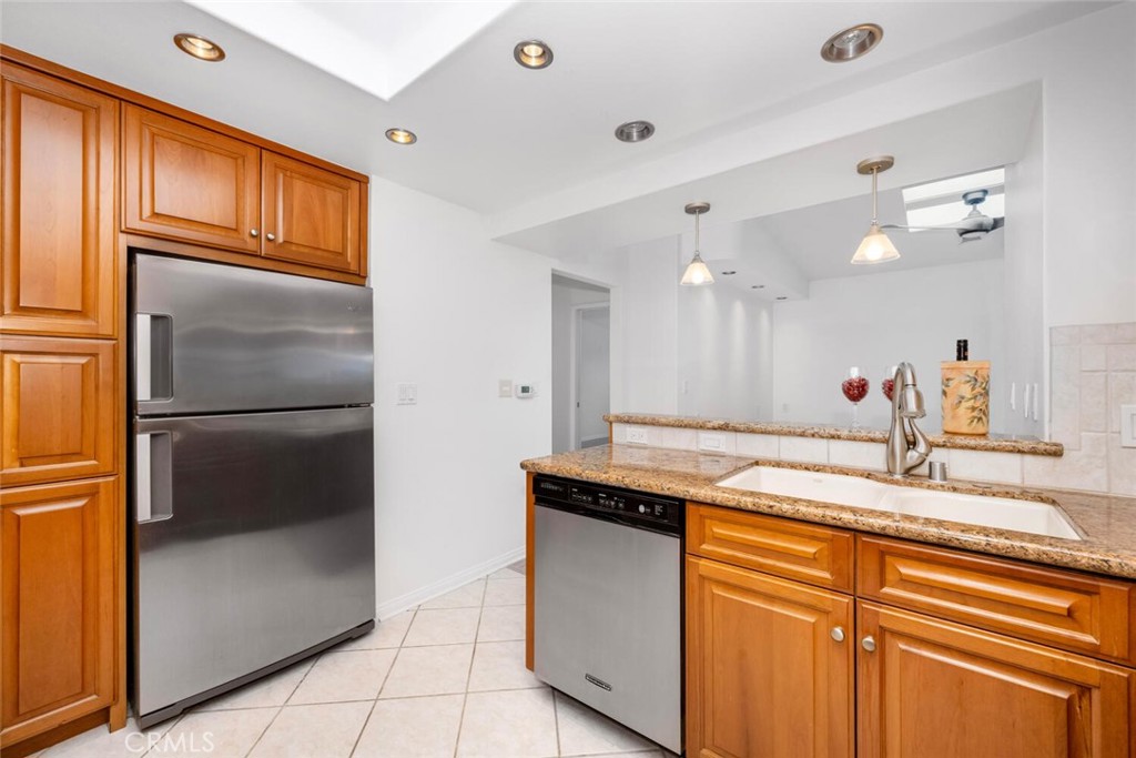 13500 121 L Wentworth Lane 121 L