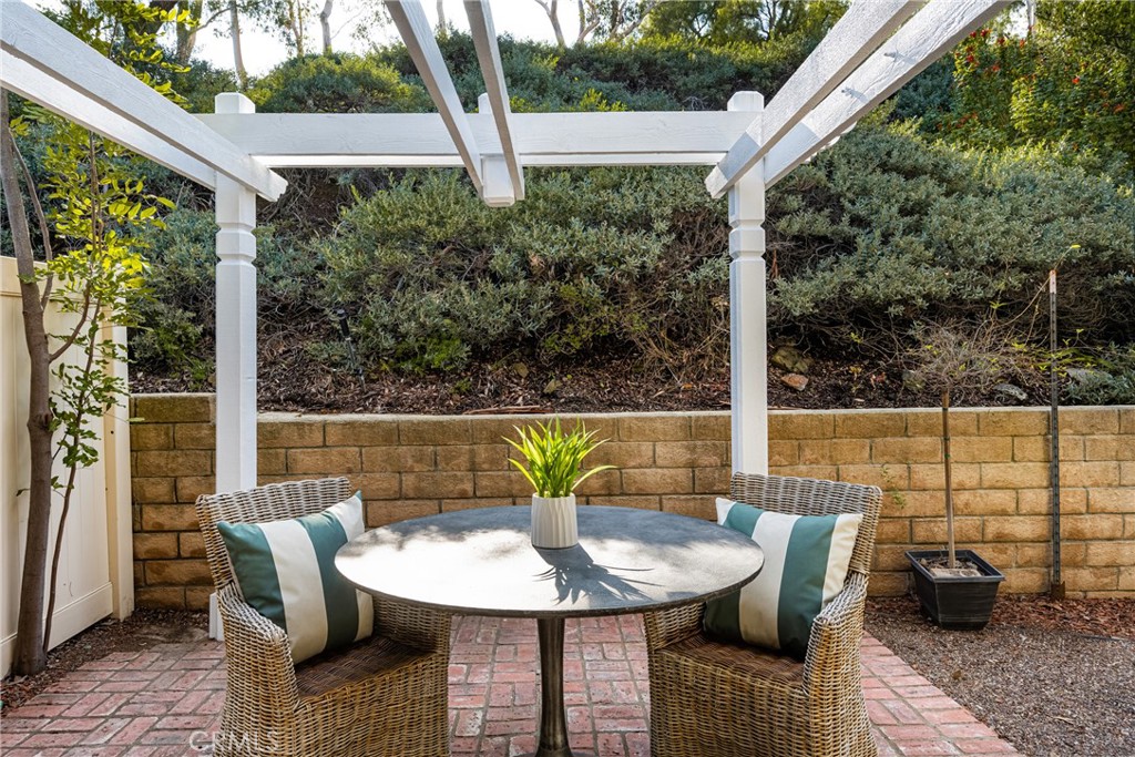 5847 E Rocking Horse Way 4