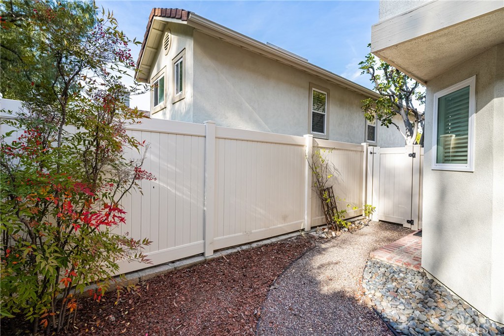 5847 E Rocking Horse Way 4