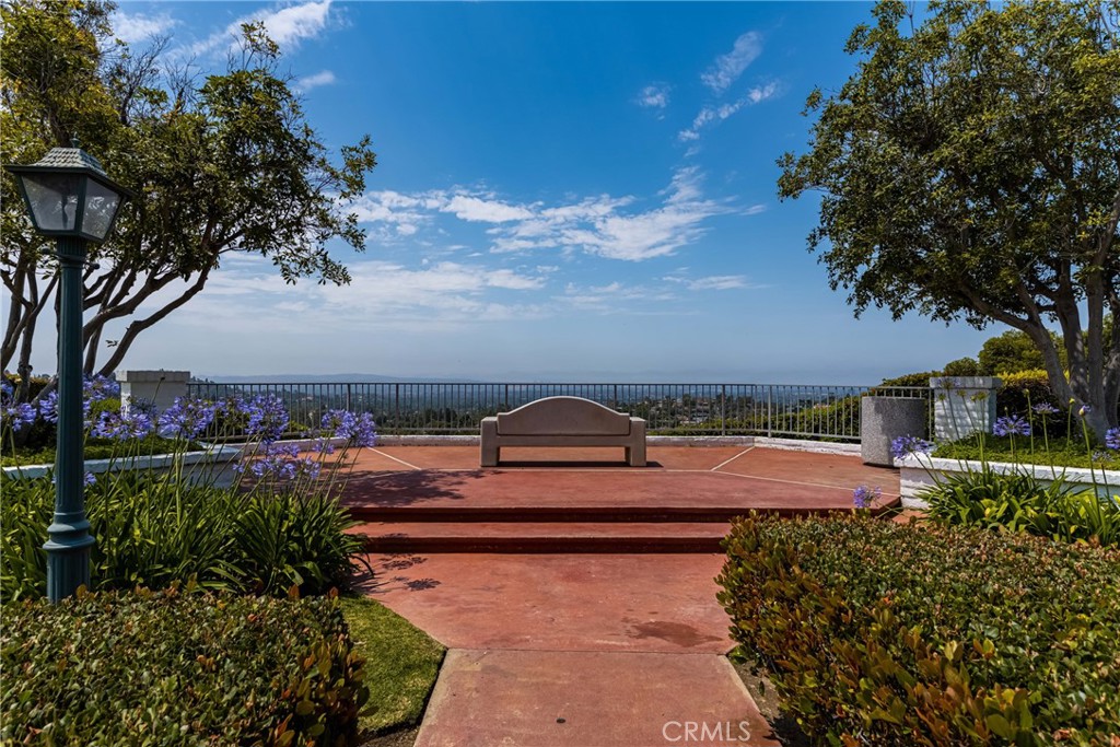 5847 E Rocking Horse Way 4