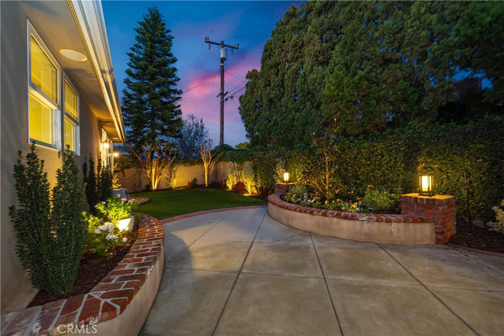 11802 Weatherby Road