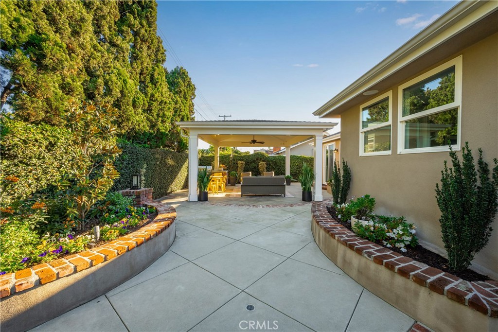 11802 Weatherby Road