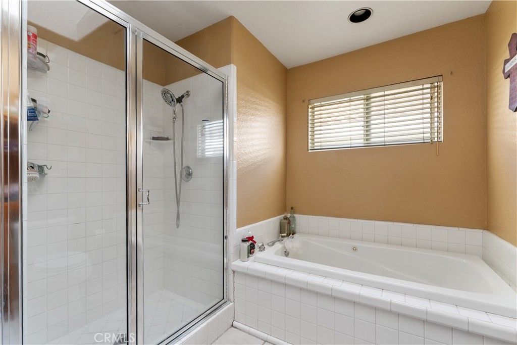 10252 Laurelwood Lane