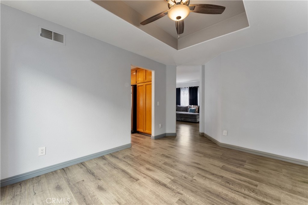 10252 Laurelwood Lane