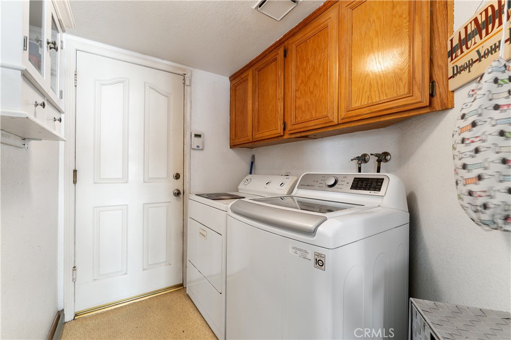 10252 Laurelwood Lane