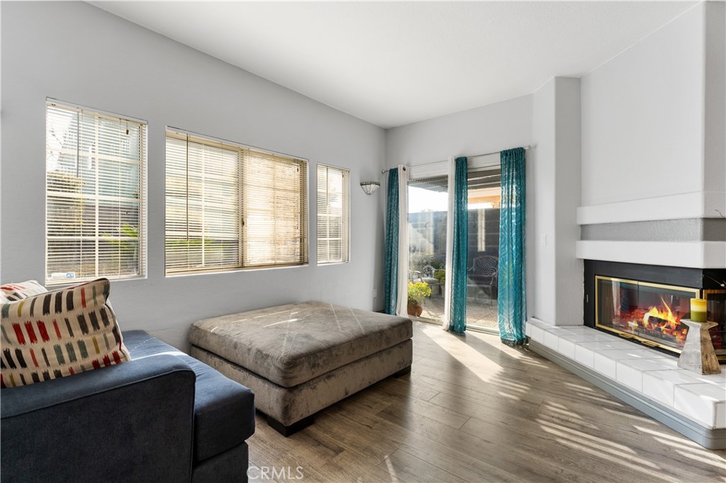 10252 Laurelwood Lane