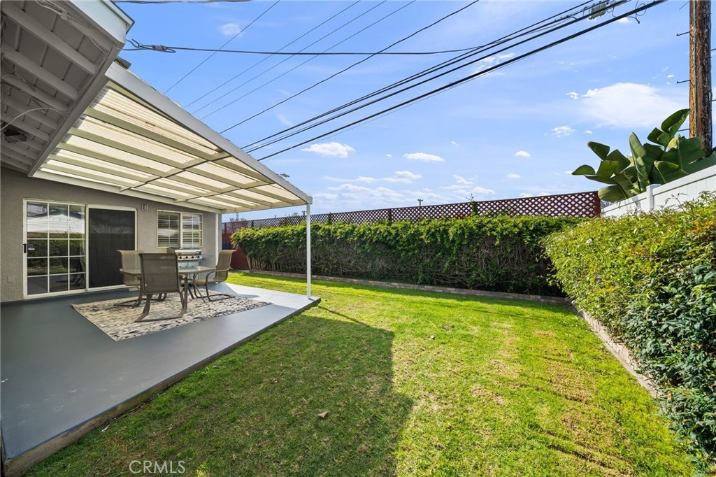 2235 Vuelta Grande Avenue