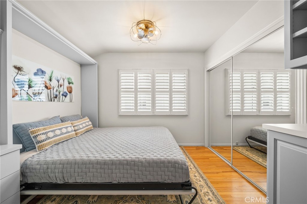 2235 Vuelta Grande Avenue