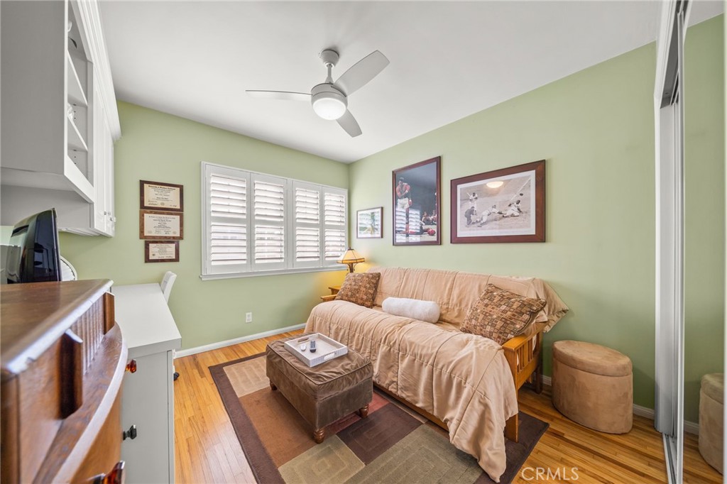 2235 Vuelta Grande Avenue