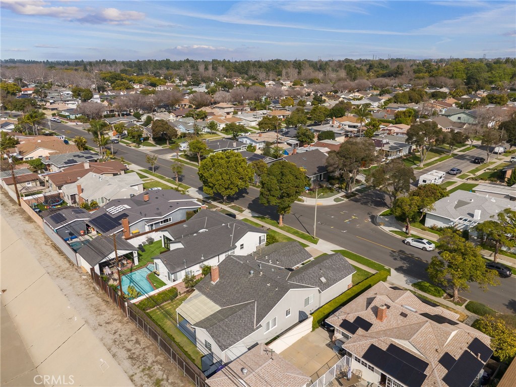 2235 Vuelta Grande Avenue