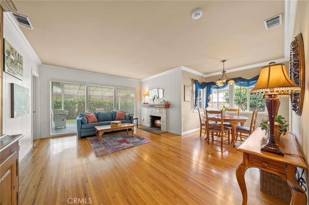 2235 Vuelta Grande Avenue