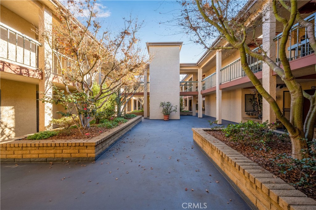 2500 E Willow Street 107