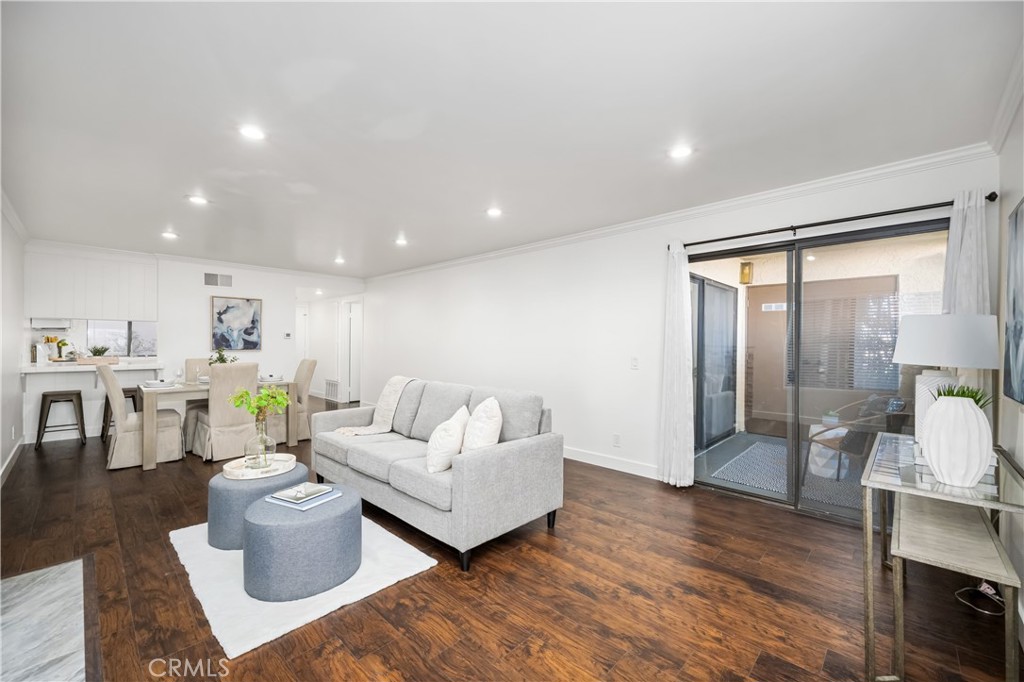 2500 E Willow Street 107