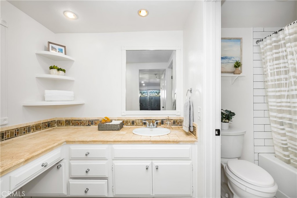 2500 E Willow Street 107