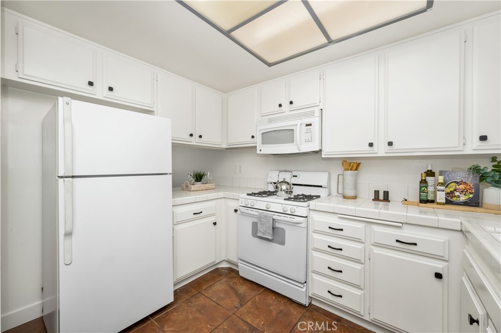 2500 E Willow Street 107