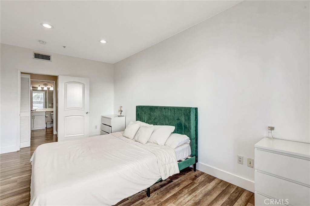 1801 E Katella Avenue 2163