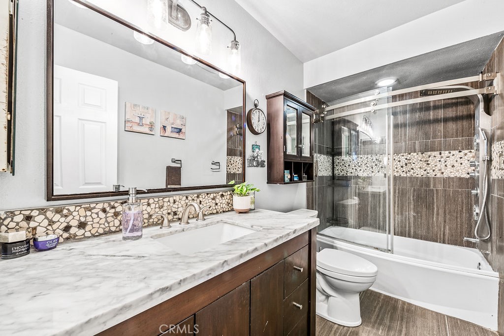 552 N Bellflower Boulevard 314