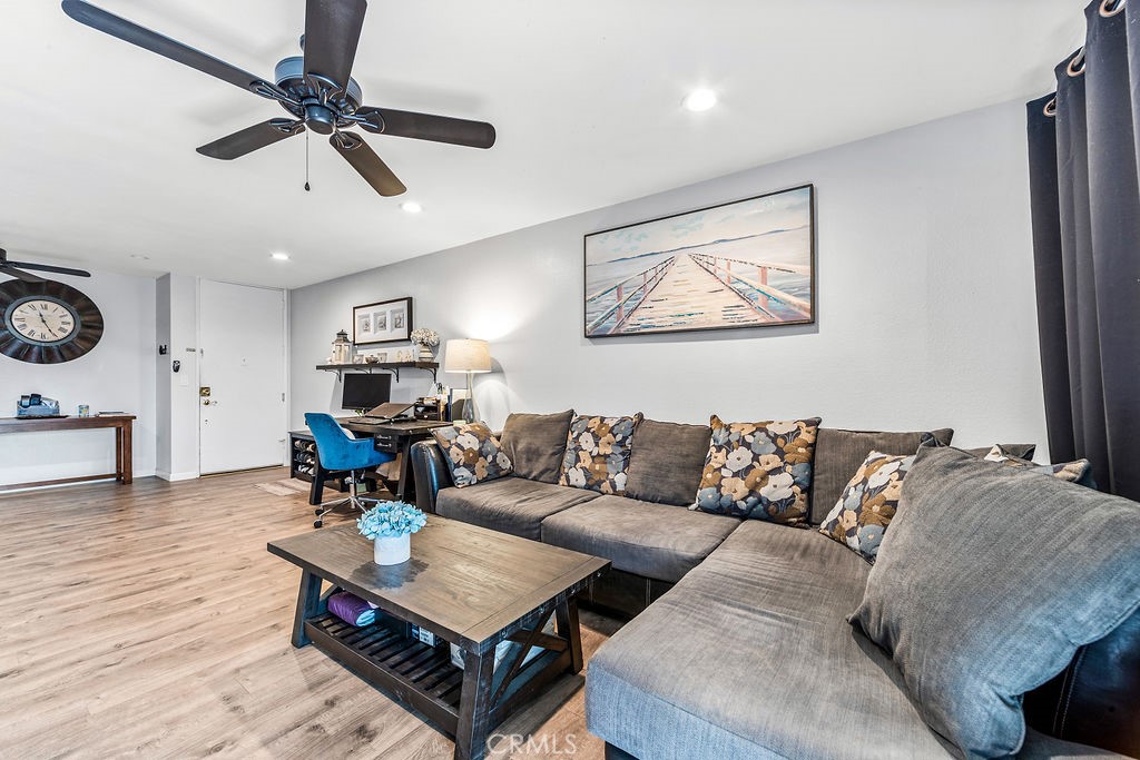 552 N Bellflower Boulevard 314