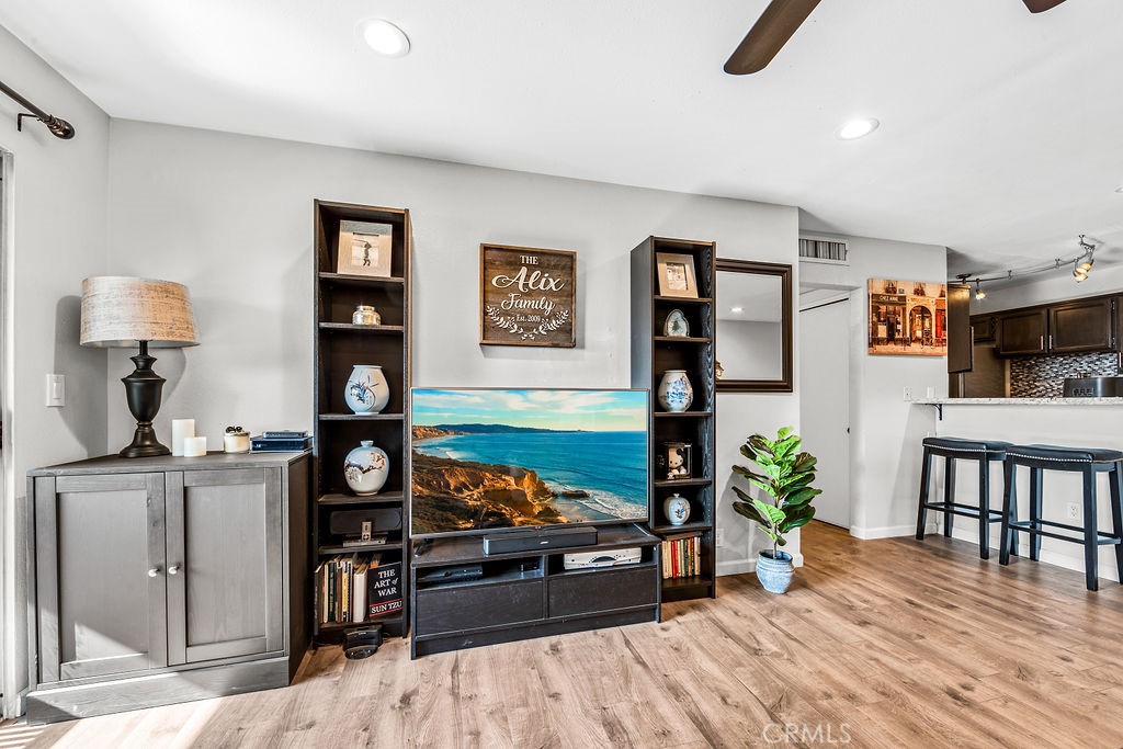 552 N Bellflower Boulevard 314