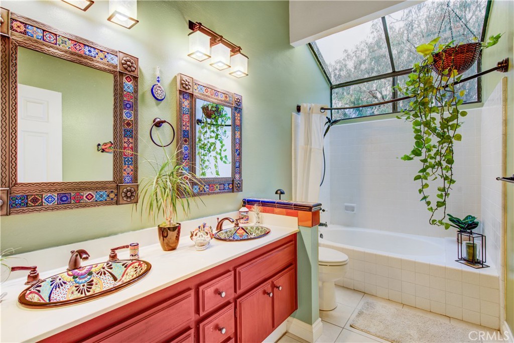 5032 Dorado Drive 202