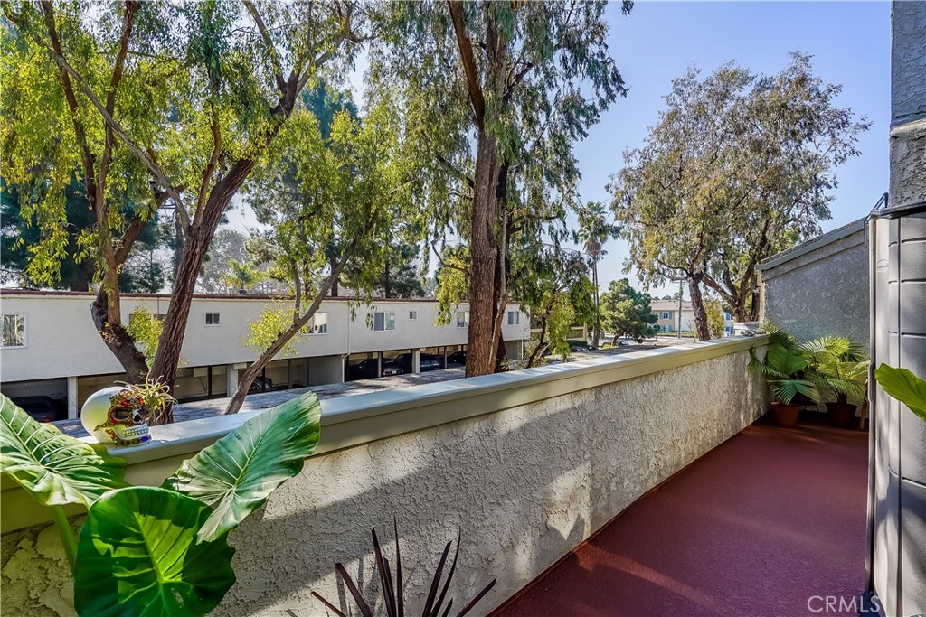 5032 Dorado Drive 202