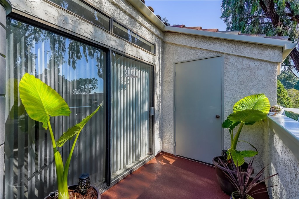 5032 Dorado Drive 202