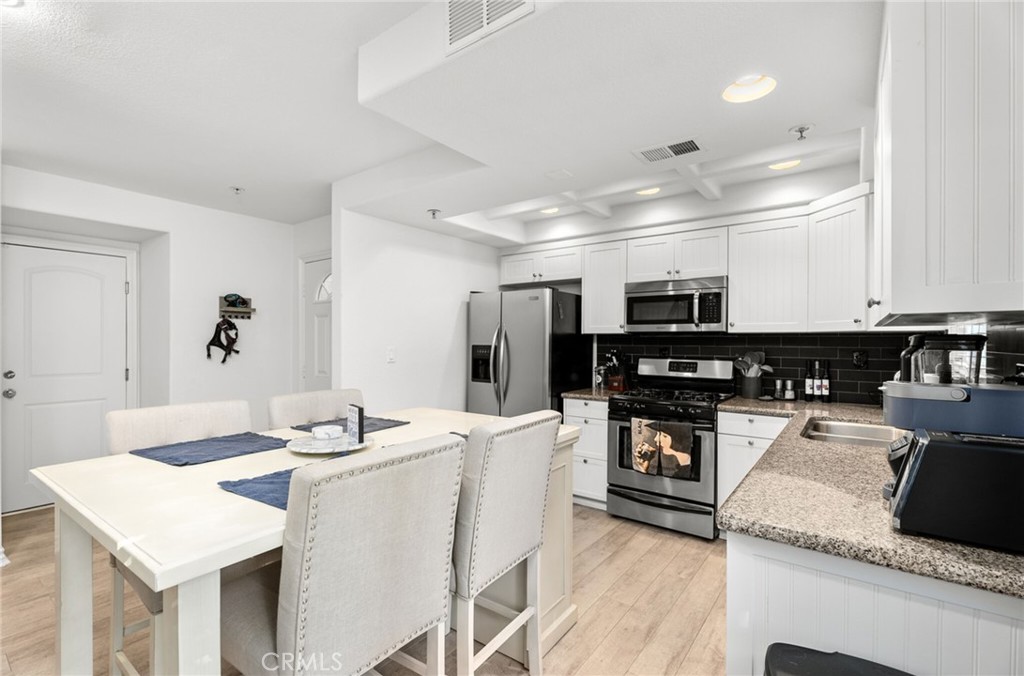 2233 Fairview Road L