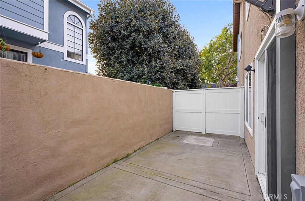 2233 Fairview Road L