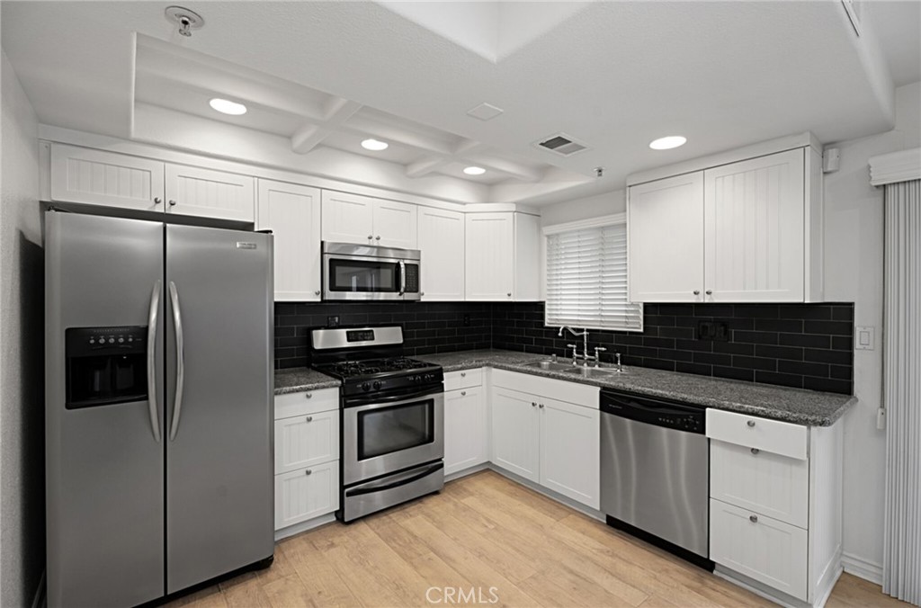 2233 Fairview Road L