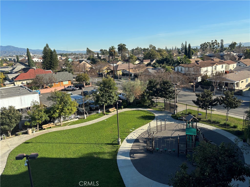 450 E 4th Street 416