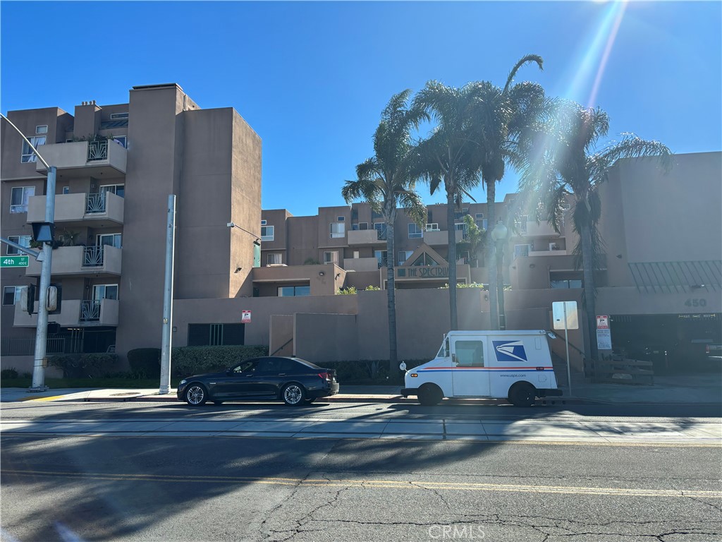 450 E 4th Street 416