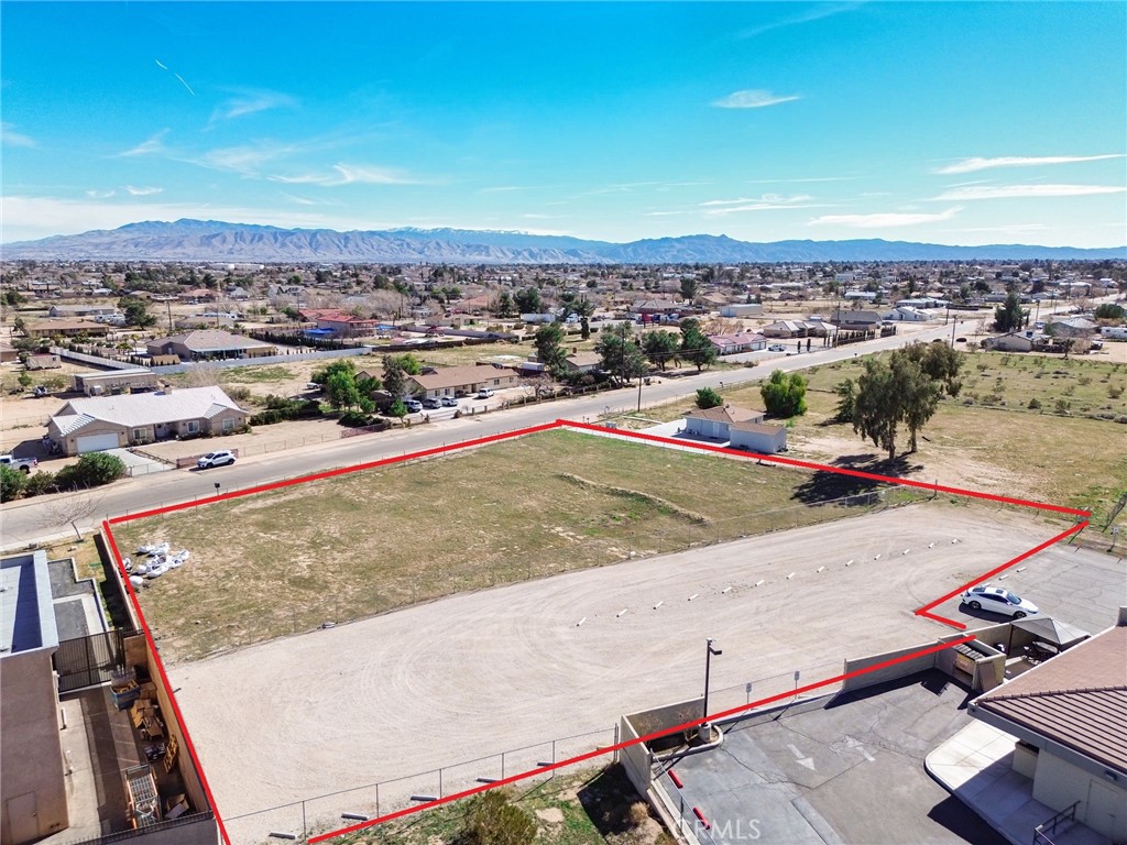 11942 Hemlock Avenue