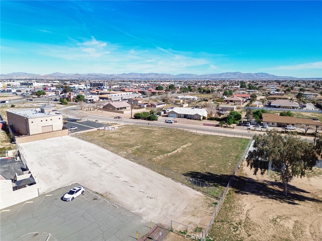 11942 Hemlock Avenue