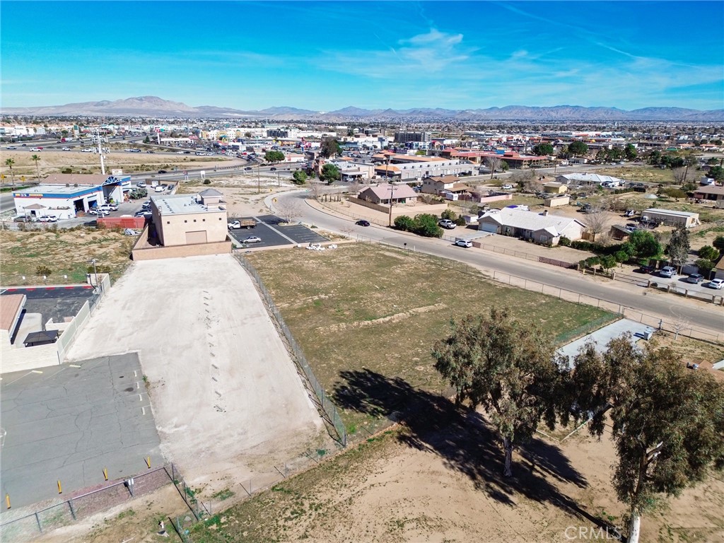 11942 Hemlock Avenue