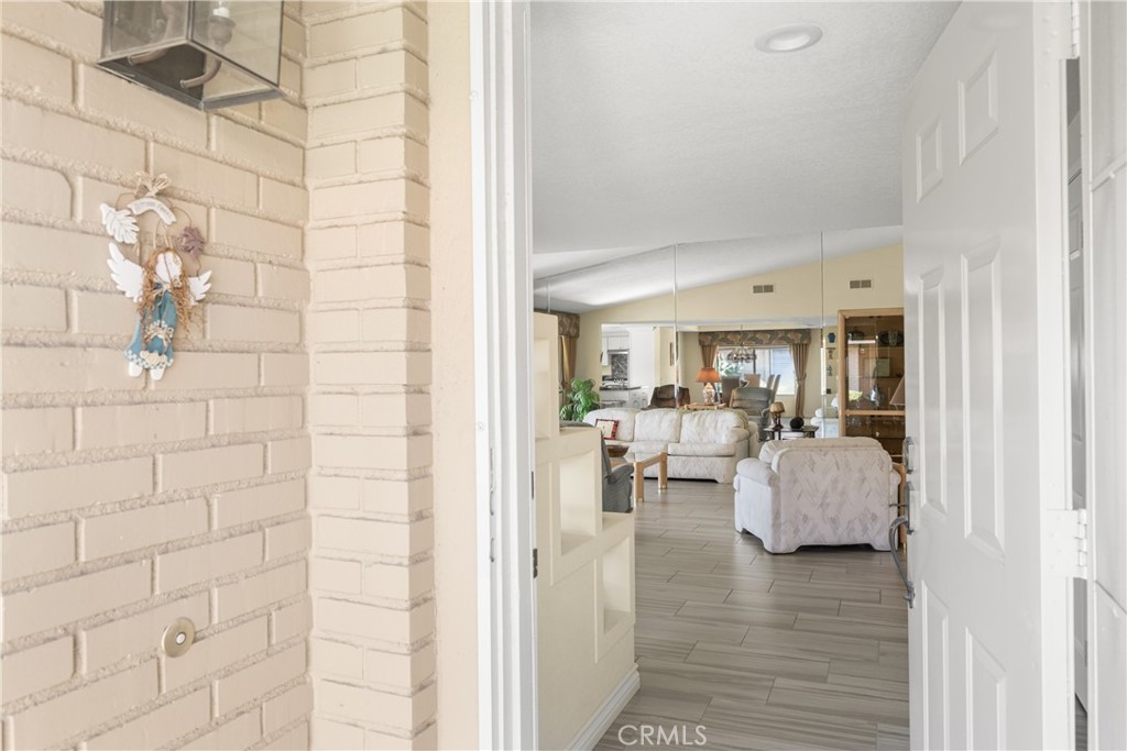 185 Camino Arroyo N N