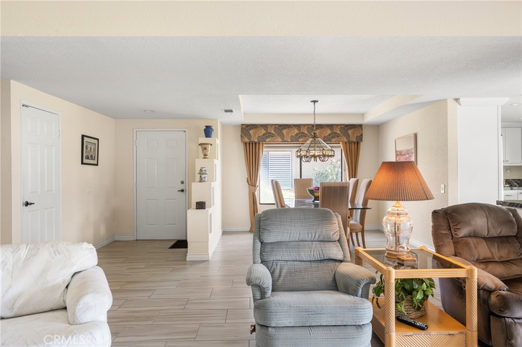 185 Camino Arroyo N N