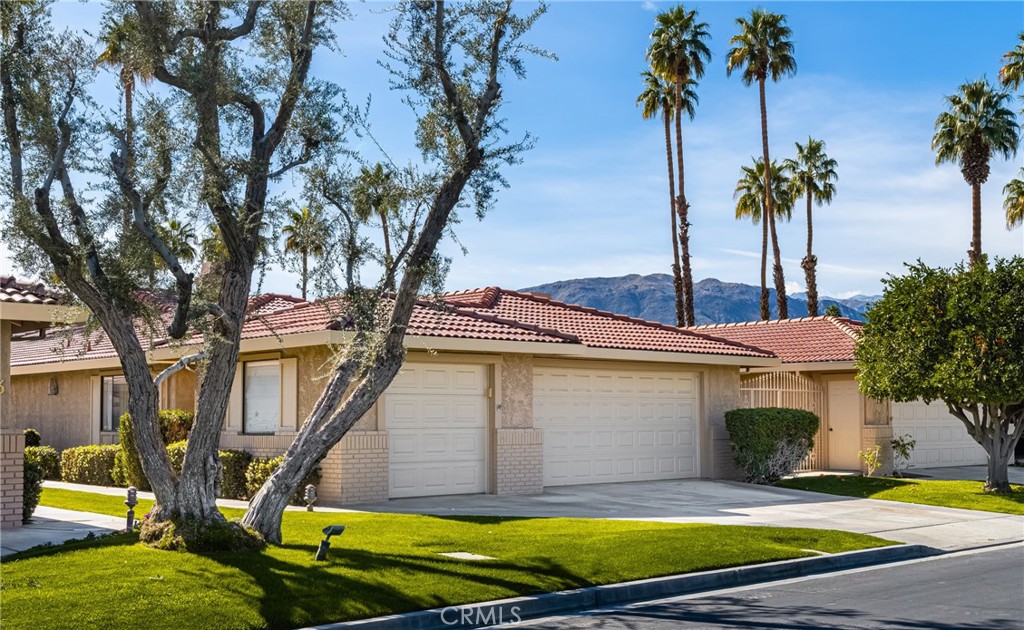 185 Camino Arroyo N N