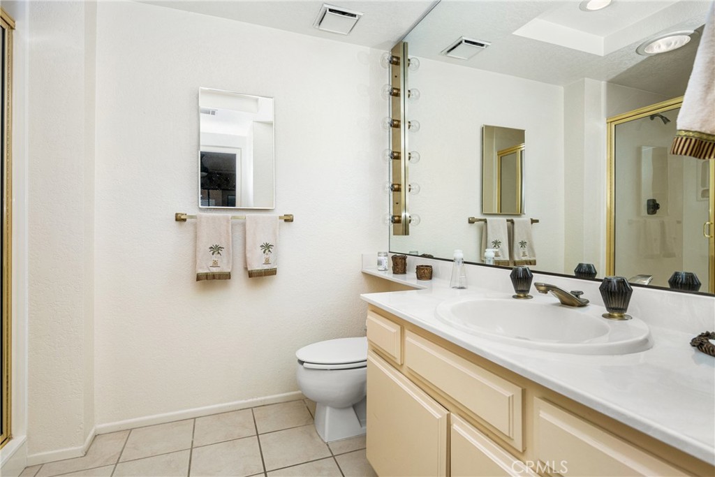 185 Camino Arroyo N N