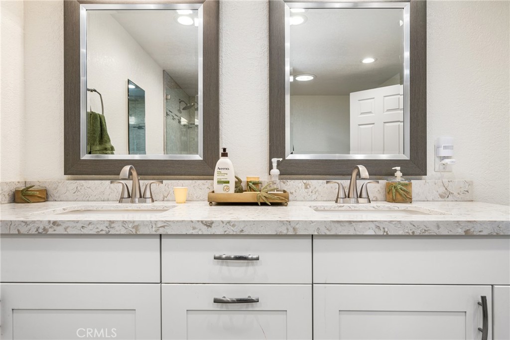 185 Camino Arroyo N N