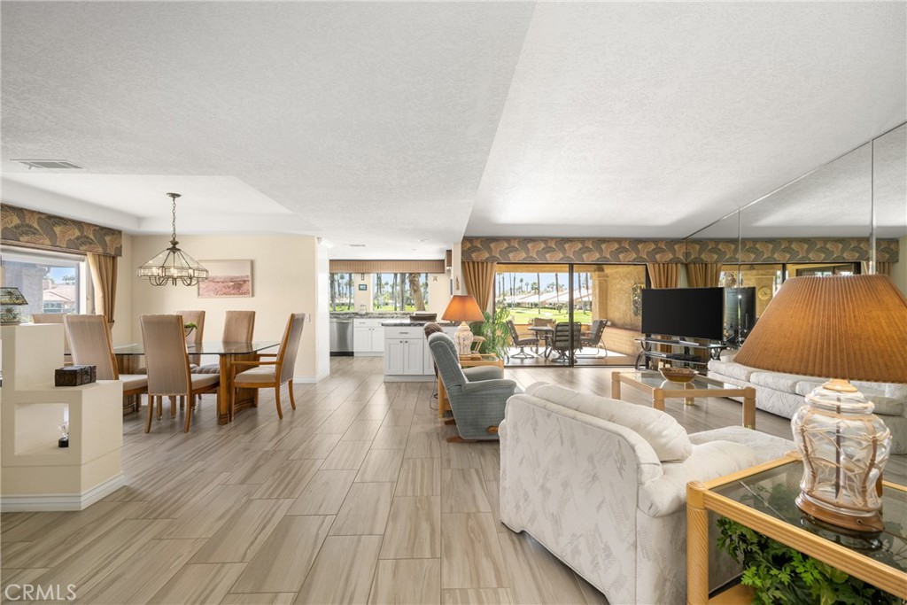 185 Camino Arroyo N N