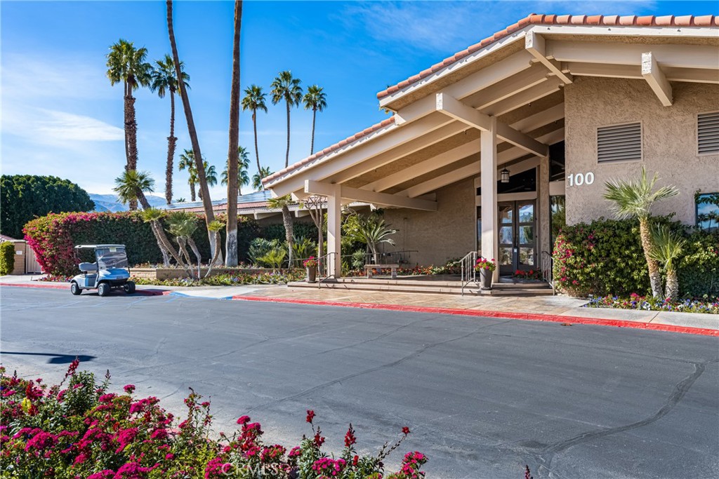 185 Camino Arroyo N N