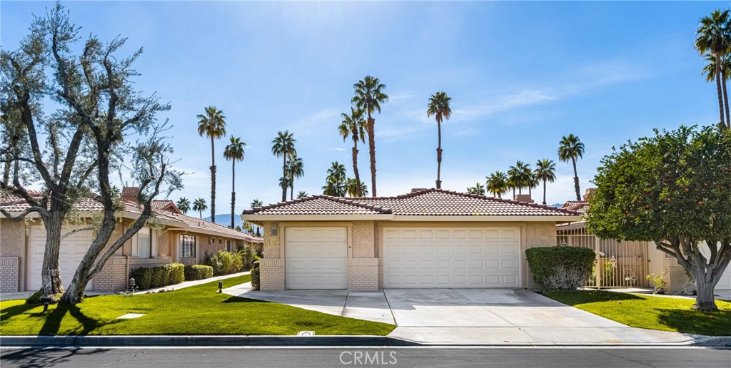 185 Camino Arroyo N N