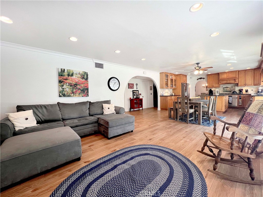 1819 Mac Innes Place