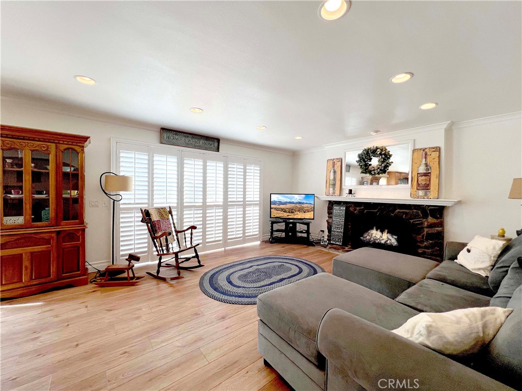 1819 Mac Innes Place